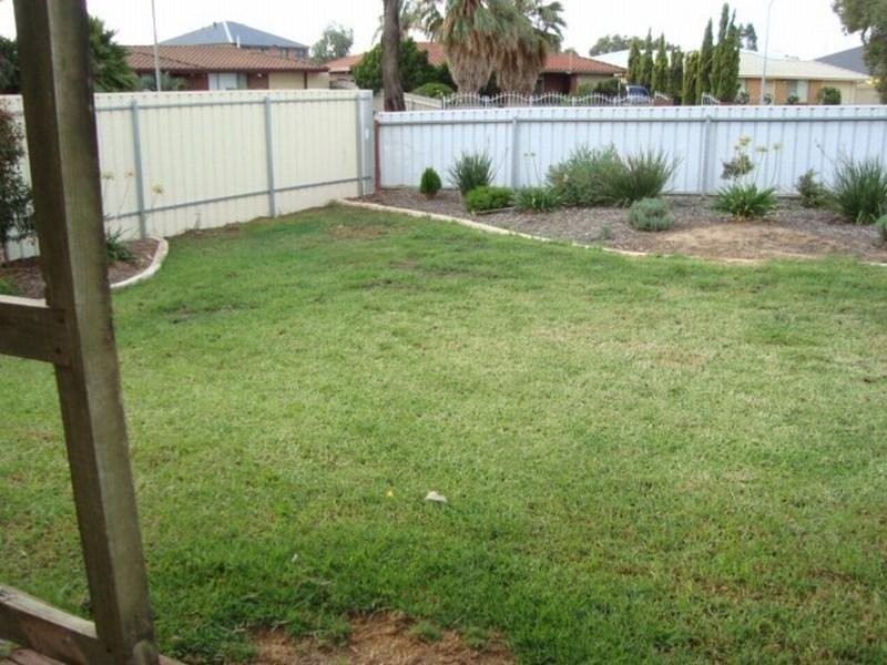 11 Dash Avenue, Burton SA 5110