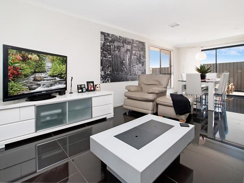 48 Oakwood Cct, Munno Para West SA 5115