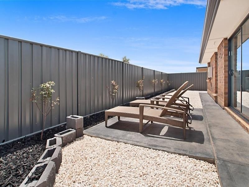 48 Oakwood Cct, Munno Para West SA 5115