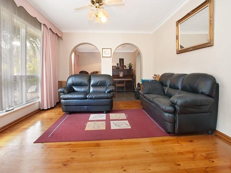 7 Steventon Dr, Banksia Park SA 5091