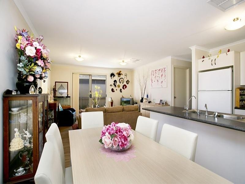 18A Hendrix Cres, Paralowie SA 5108