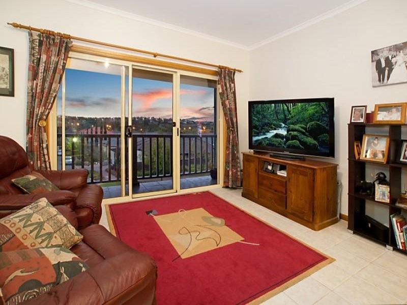 16 Rokewood Cct, Golden Grove SA 5125