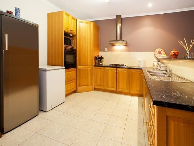 16 Rokewood Cct, Golden Grove SA 5125