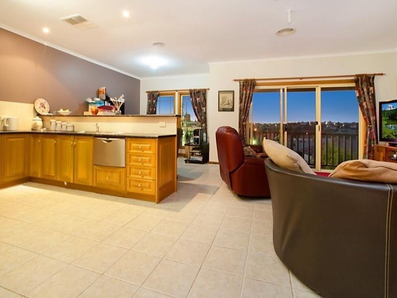 16 Rokewood Cct, Golden Grove SA 5125
