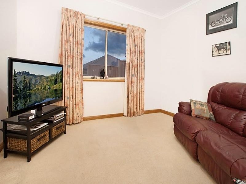 16 Rokewood Cct, Golden Grove SA 5125