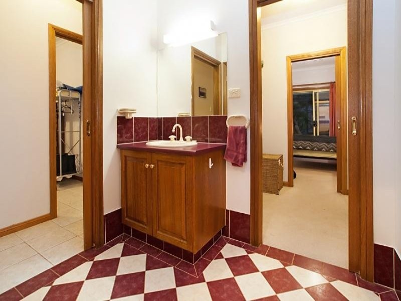 16 Rokewood Cct, Golden Grove SA 5125