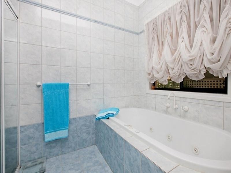 1 Highgate Pl, Golden Grove SA 5125