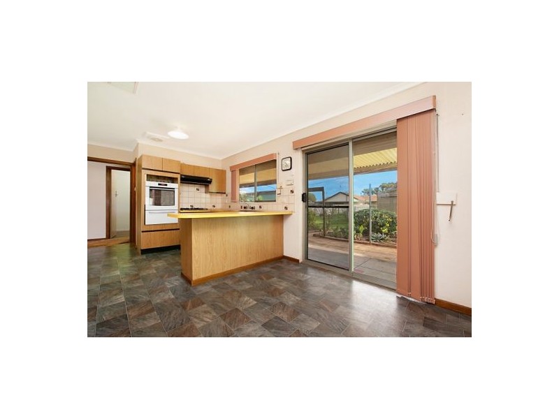 13 Sunderland Avenue, Parafield Gardens SA 5107