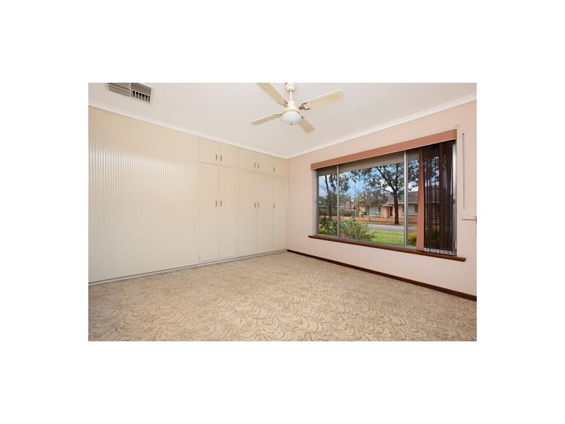 13 Sunderland Avenue, Parafield Gardens SA 5107