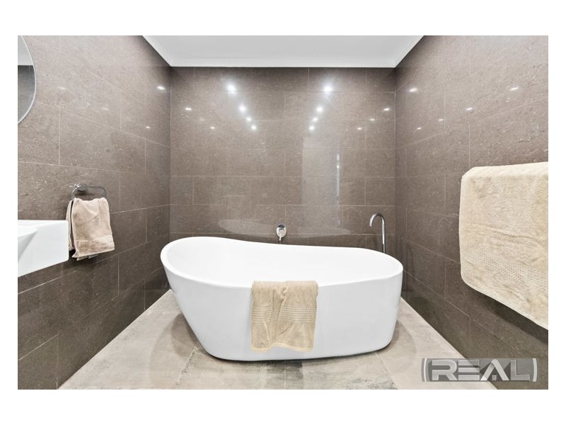 18 Coach Street, Salisbury East SA 5109