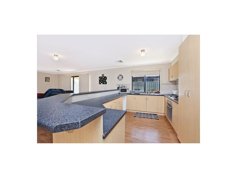 8 Orange Parade, Munno Para West SA 5115