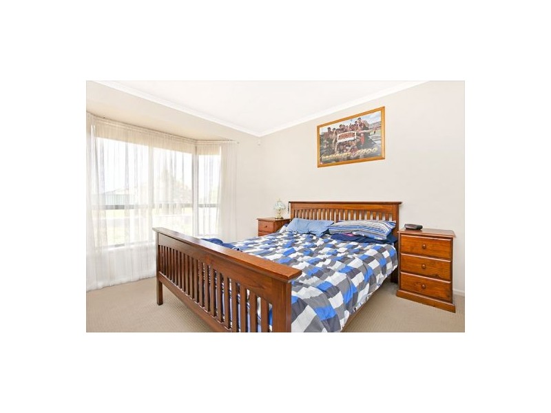 8 Orange Parade, Munno Para West SA 5115