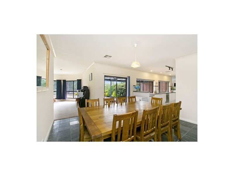 8 Coombs Court, Lewiston SA 5501