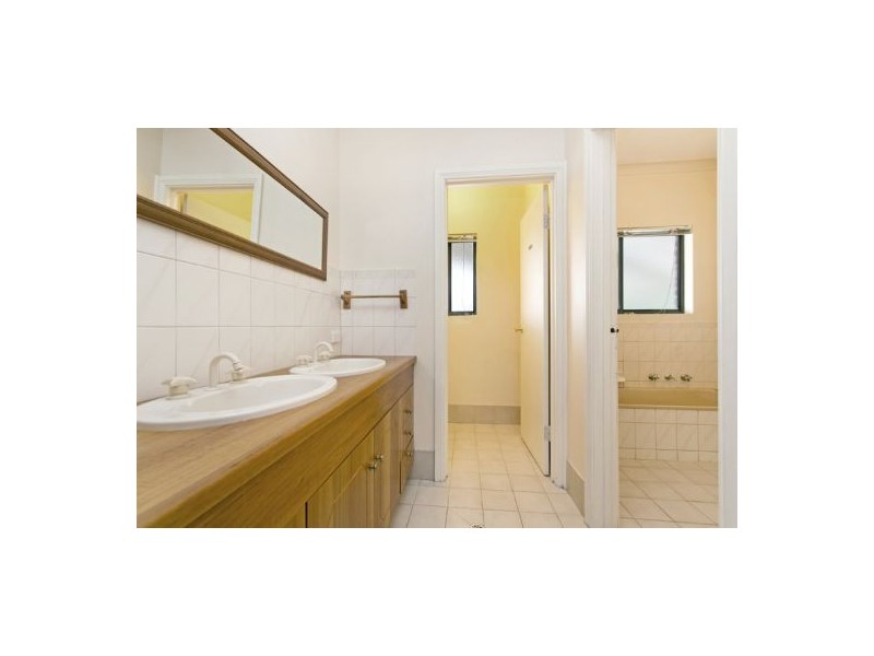 8 Coombs Court, Lewiston SA 5501