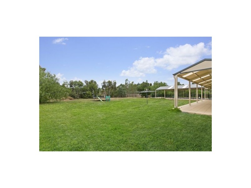 8 Coombs Court, Lewiston SA 5501