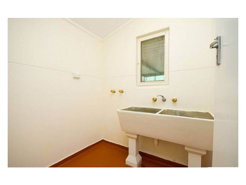 16 Thornton Street, Elizabeth East SA 5112