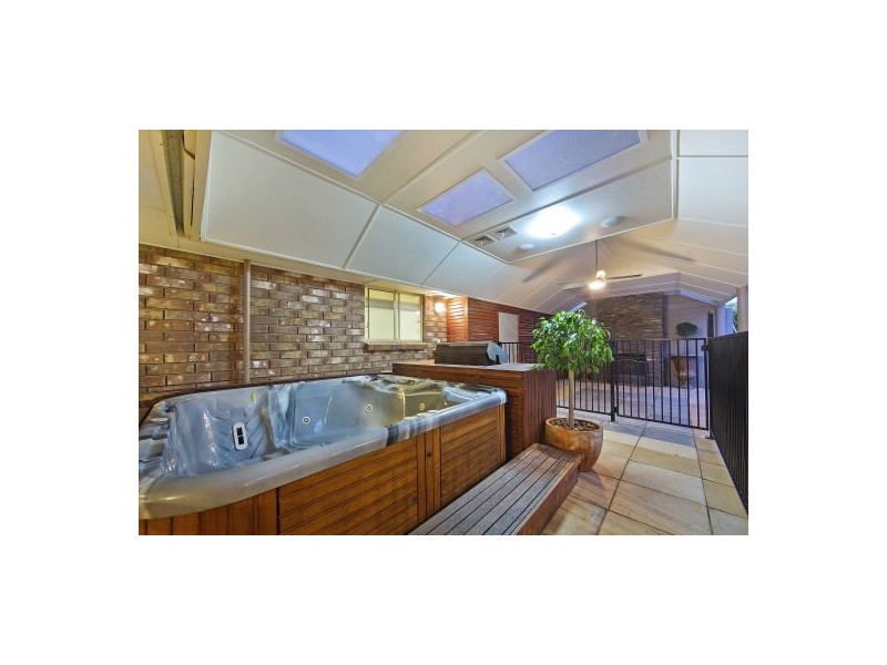 12 Gully Drive, Gulfview Heights SA 5096