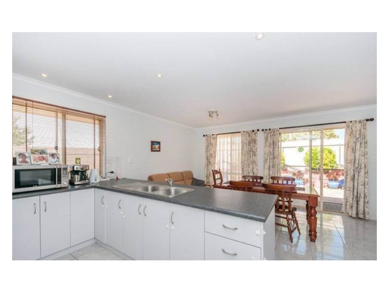 28 Kingate Boulevard, Blakeview SA 5114