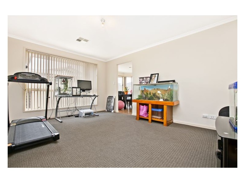 21 Tasos Drive, Munno Para West SA 5115