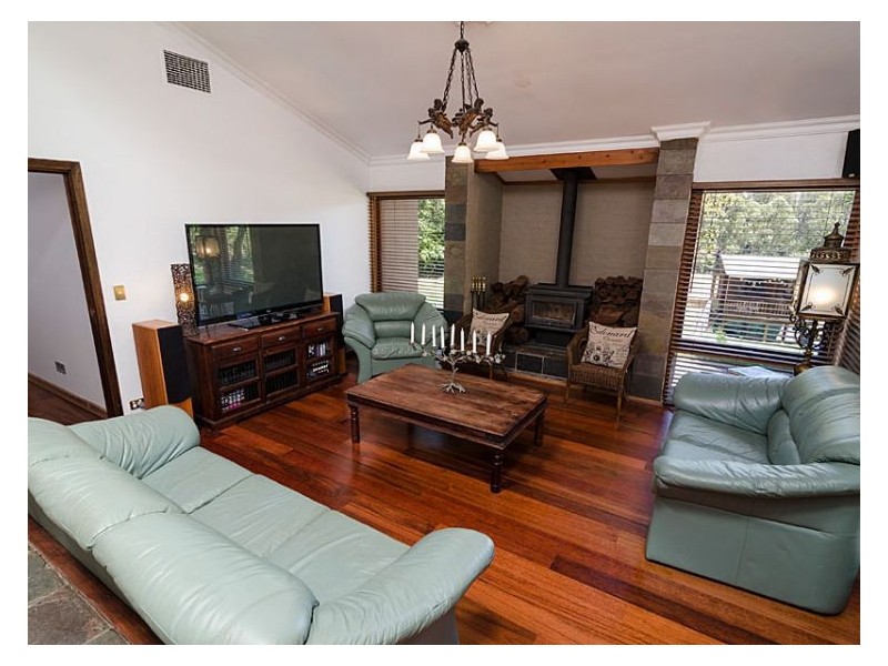 26 Cummins Drive, Summertown SA 5141