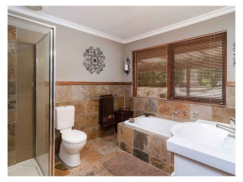 26 Cummins Drive, Summertown SA 5141