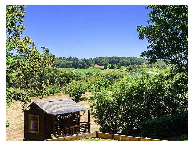 26 Cummins Drive, Summertown SA 5141