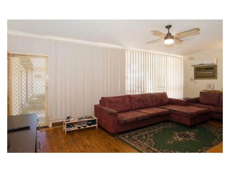 11 Kings Road, Salisbury Downs SA 5108