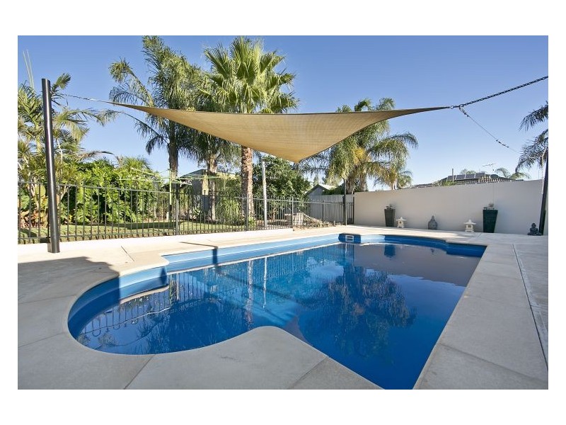 5 Weir Road, Para Hills SA 5096