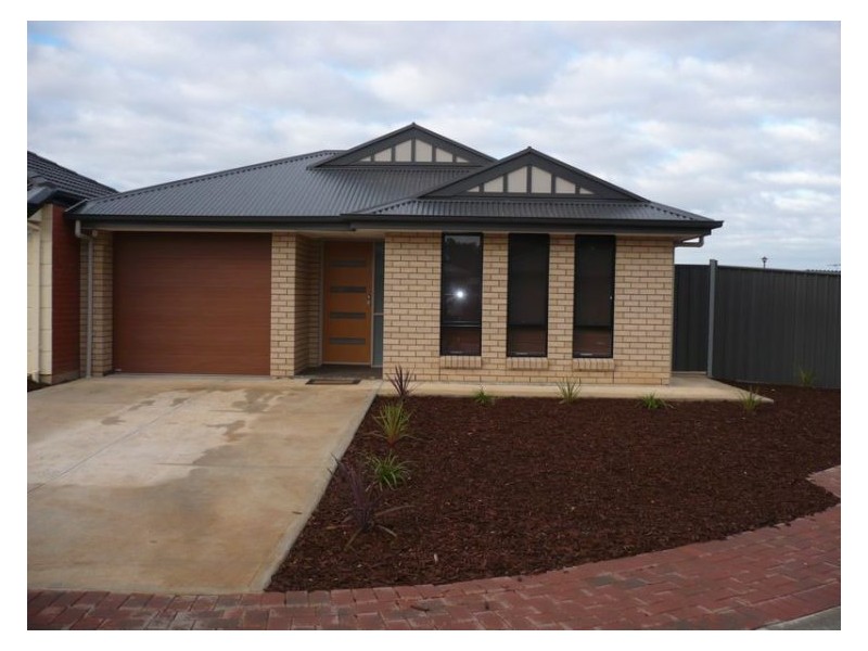 8 Wattle Crescent, Munno Para West SA 5115