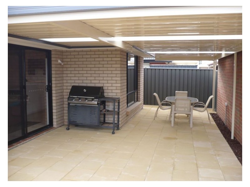 8 Wattle Crescent, Munno Para West SA 5115