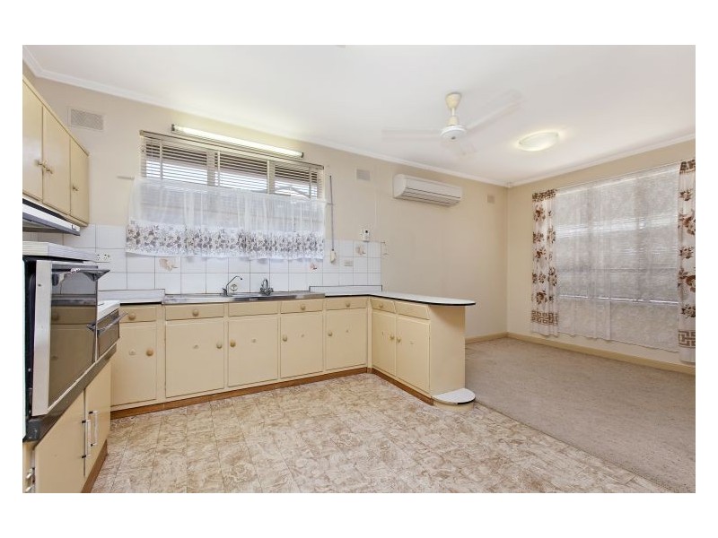 36 Topaz Crescent, Salisbury East SA 5109