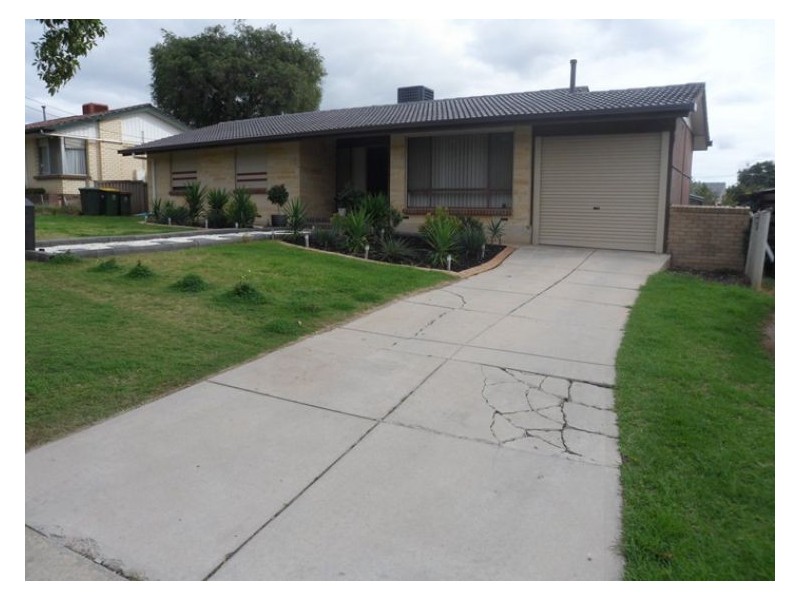 10 Newcombe Drive, Gilles Plains SA 5086