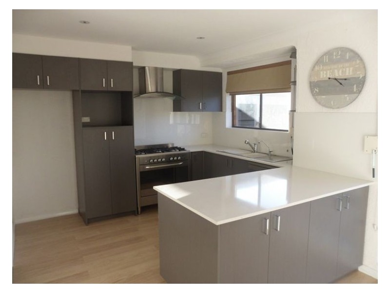 10 Newcombe Drive, Gilles Plains SA 5086