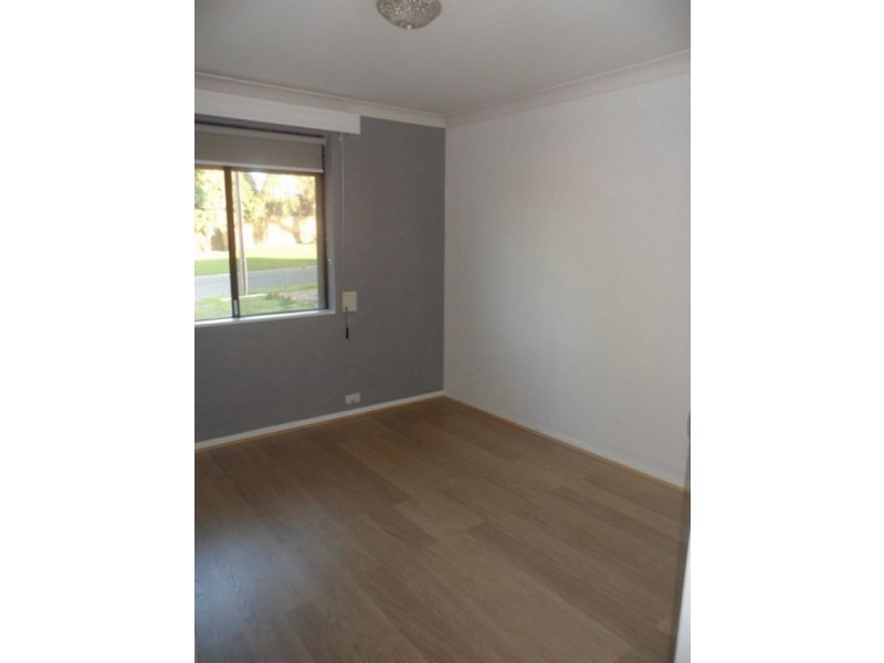 10 Newcombe Drive, Gilles Plains SA 5086