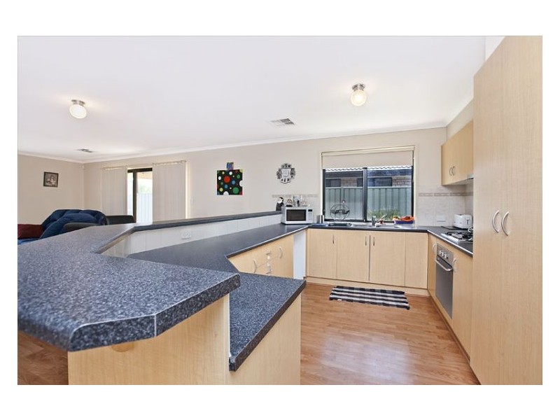 8 Orange Parade, Munno Para West SA 5115