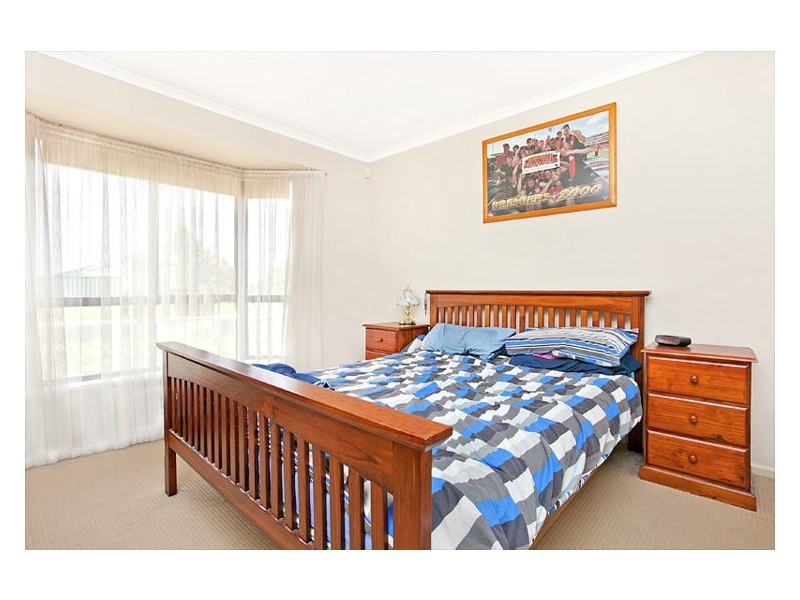 8 Orange Parade, Munno Para West SA 5115