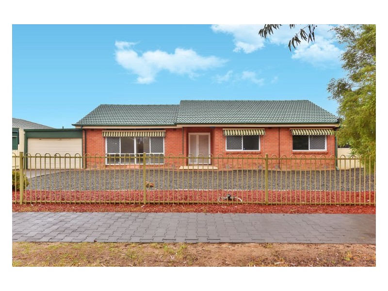 15 Crittenden Road, Smithfield Plains SA 5114