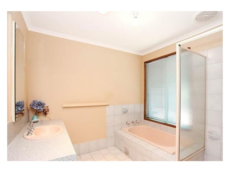 12 Merlot Court, Burton SA 5110