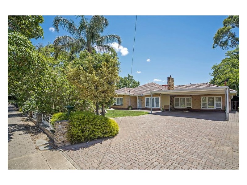 35 Lawrie Avenue, Salisbury SA 5108