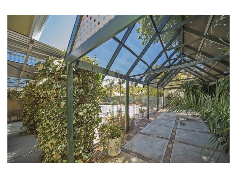 35 Lawrie Avenue, Salisbury SA 5108