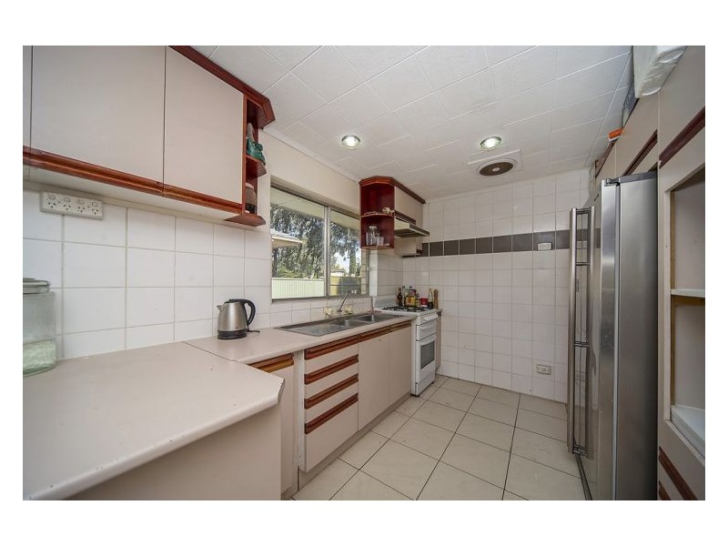 9 Mayo Crescent, Salisbury Downs SA 5108