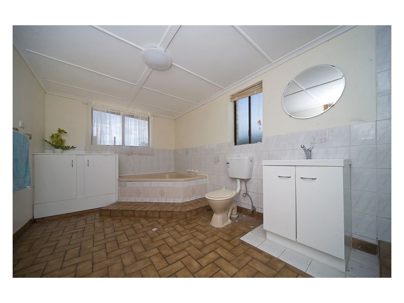 9 Mayo Crescent, Salisbury Downs SA 5108