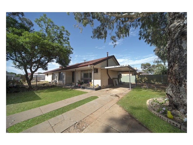 9 Mayo Crescent, Salisbury Downs SA 5108