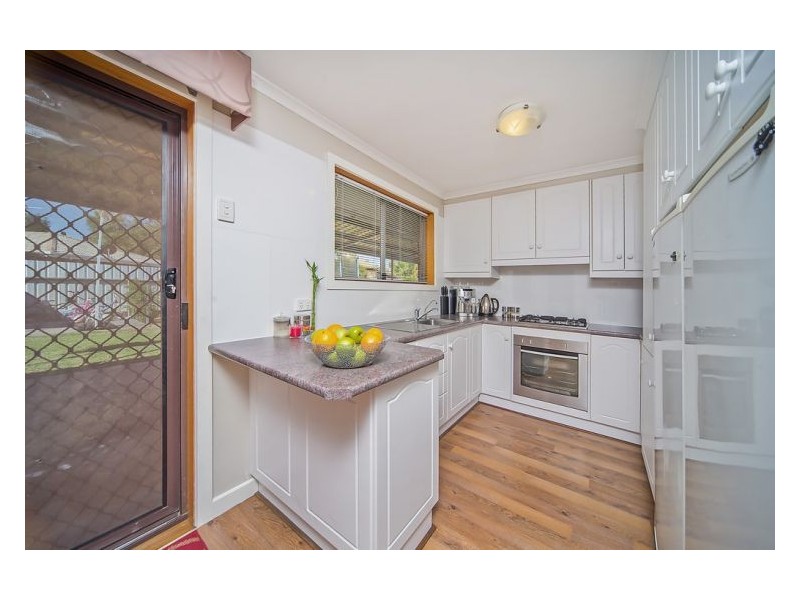 6 Bond Avenue, Burton SA 5110