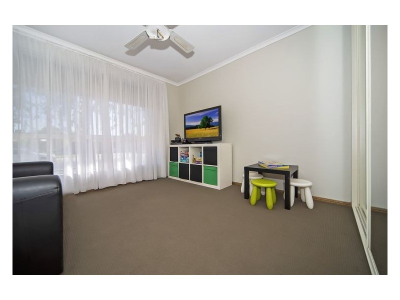 6 Bond Avenue, Burton SA 5110