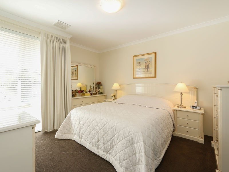 21 Finke Bend, Yanchep WA 6035