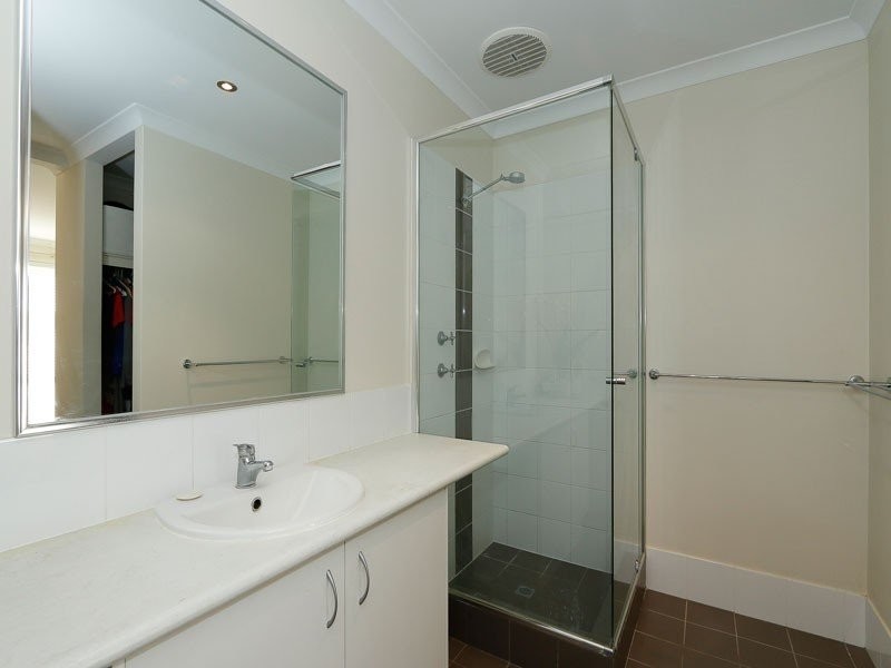 21 Finke Bend, Yanchep WA 6035