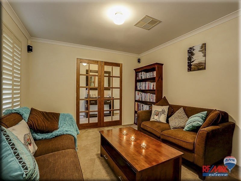 41 Crown Point Crescent, Butler WA 6036