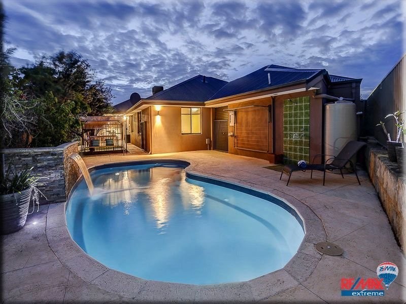 41 Crown Point Crescent, Butler WA 6036