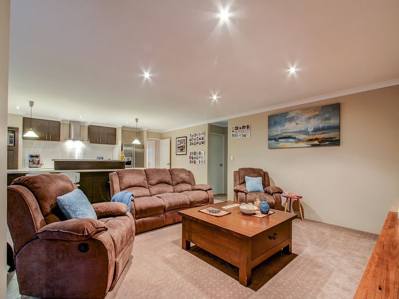 47 Dirleton Loop, Butler WA 6036